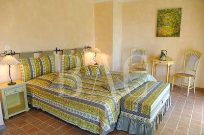 Villa - 750 m² - 10 pièces