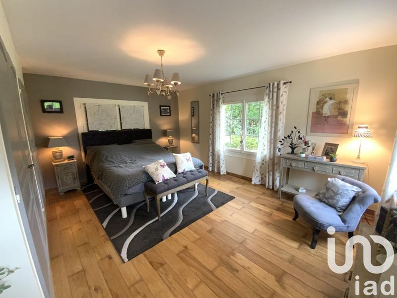 Maison - 167 m² - 10 pièces