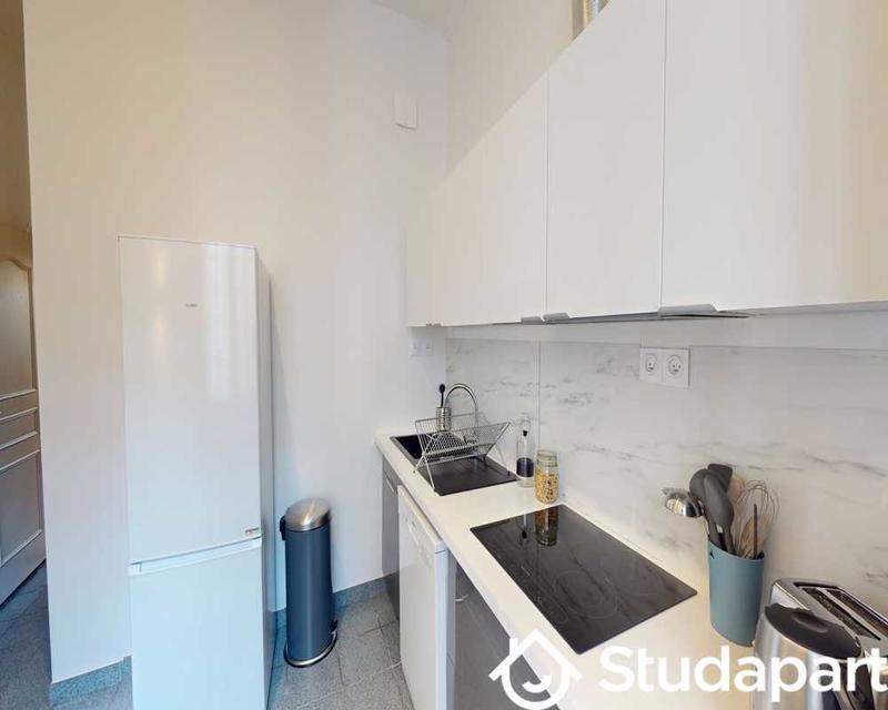 Chambre - 90 m² - 1 pièce