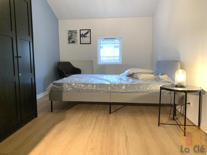 Appartement - 230 m² - 10 pièces