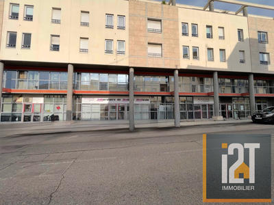 Local commercial - 152 m²
