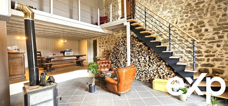 Maison - 240 m² - 6 pièces