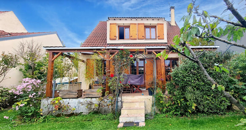 Maison - 80 m² - 5 pièces