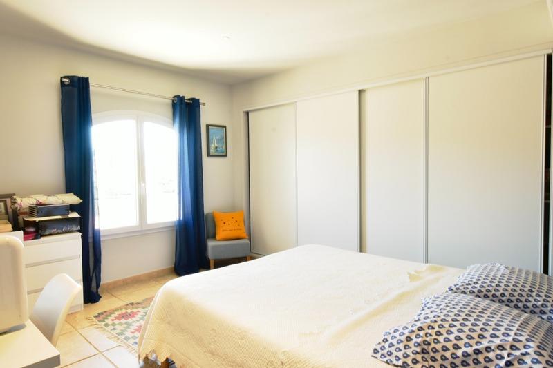 Maison - 215 m² - 5 pièces