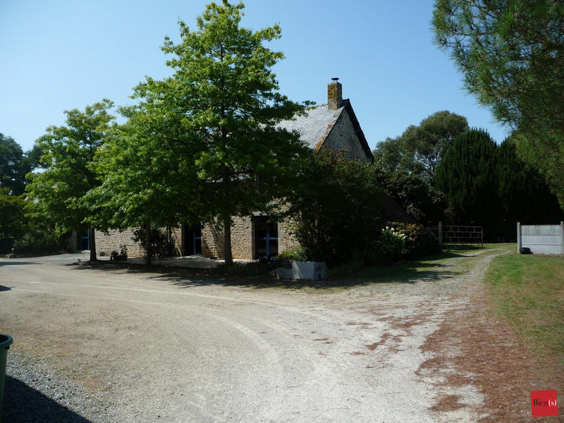 Maison ancienne - 476 m² - 13 pièces