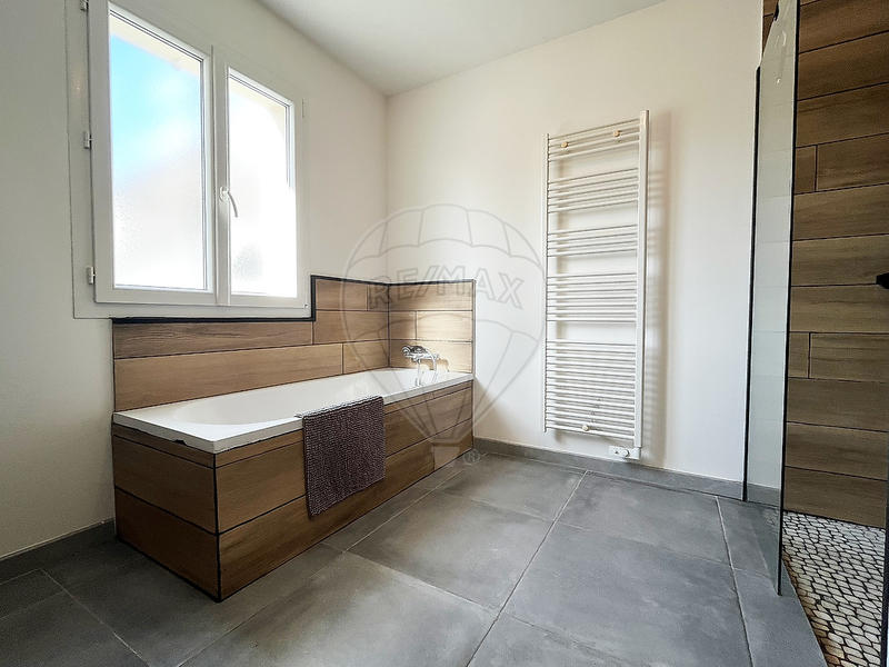 Maison - 75 m² - 3 pièces