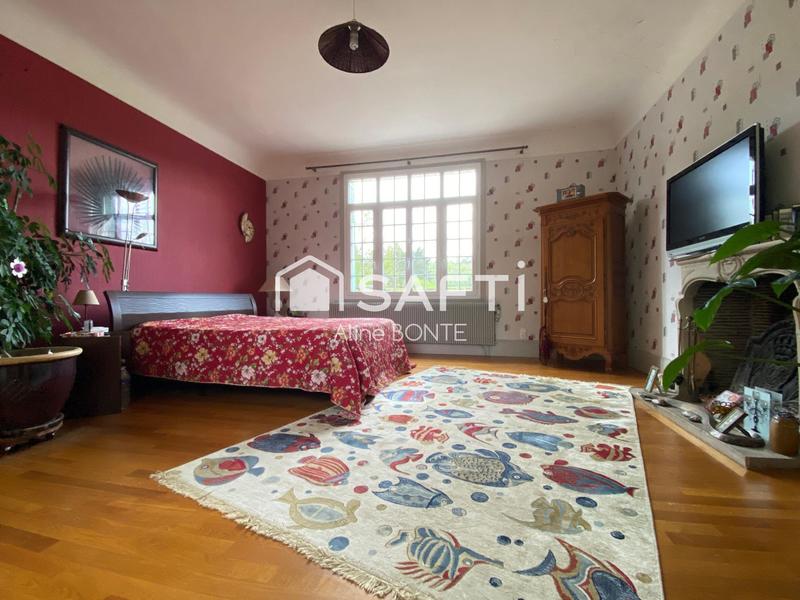 Propriété - 488 m² - 9 pièces