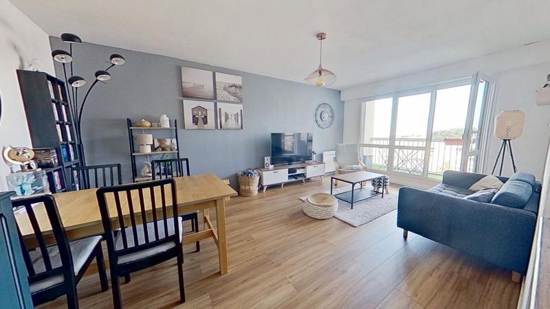 Penthouse - 83 m² - 4 pièces