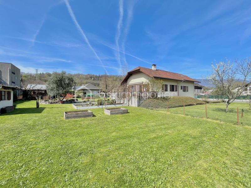 Maison traditionnelle - 140 m² - 6 pièces