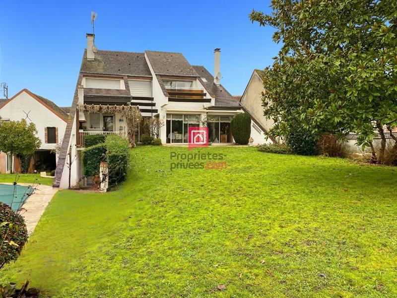 Maison - 225 m² - 21 pièces