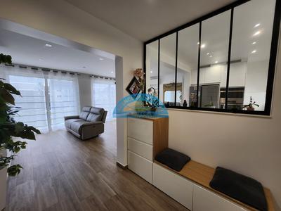 Maison - 253 m² - 11 pièces