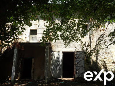 Maison traditionnelle - 230 m² - 4 pièces