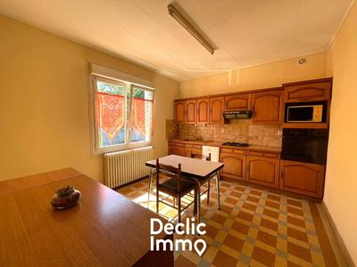 Maison - 143 m² - 7 pièces