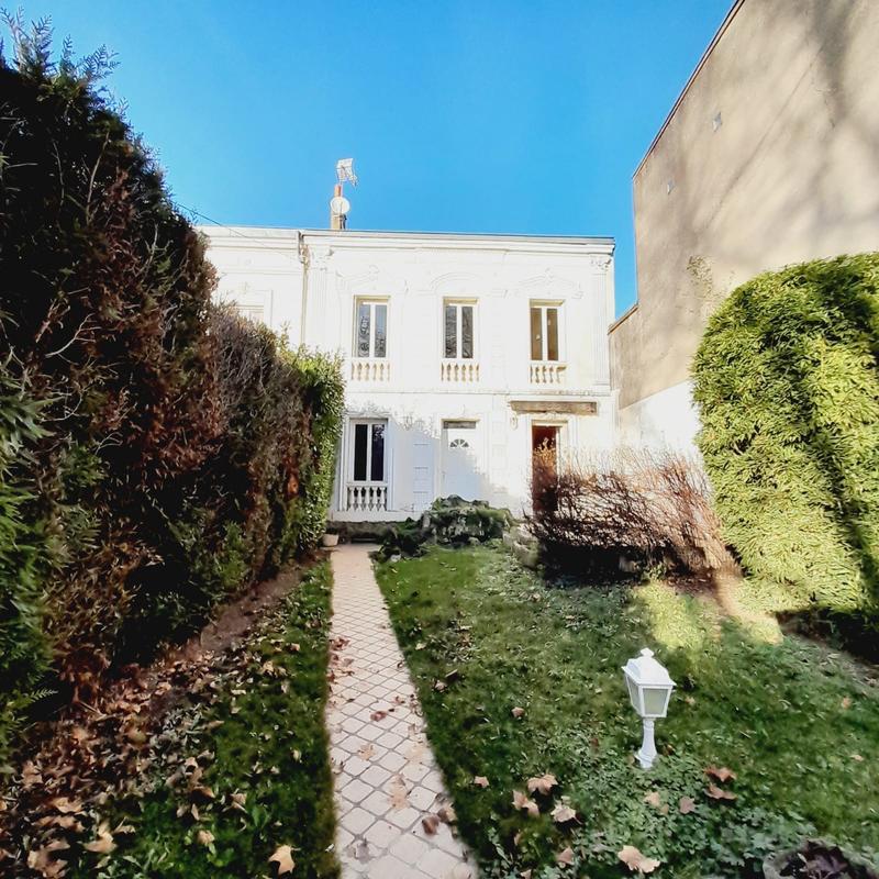 Maison ancienne - 137 m² - 5 pièces