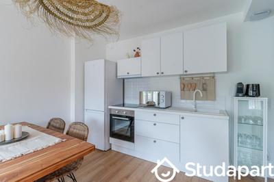 Chambre - 9 m² - 1 pièce