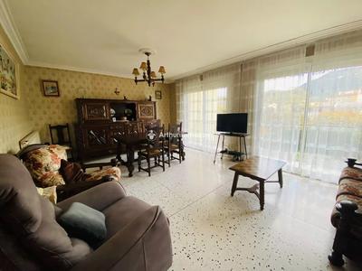 Appartement - 90 m² - 5 pièces