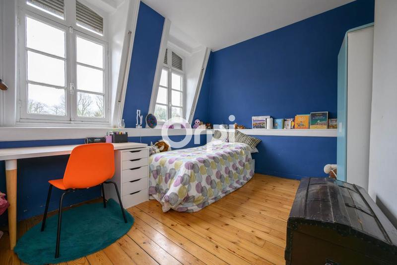 Maison - 313 m² - 9 pièces