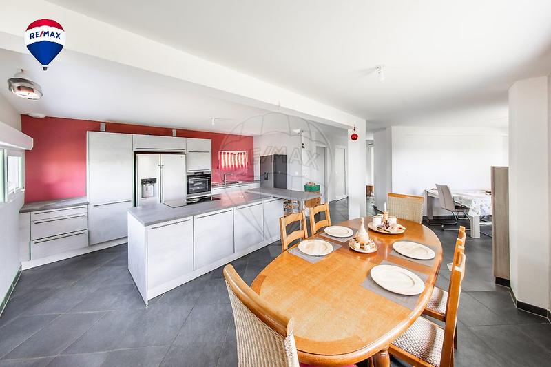 Maison - 140 m² - 4 pièces