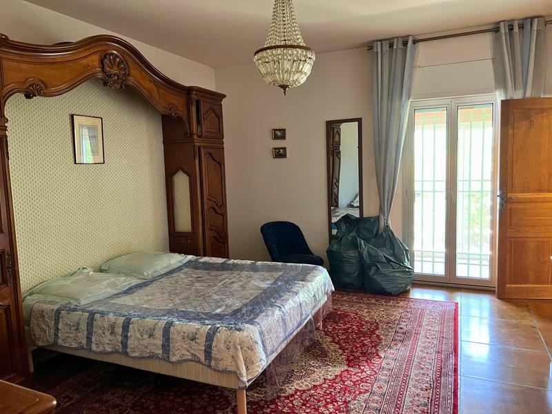 Maison - 221 m² - 5 pièces