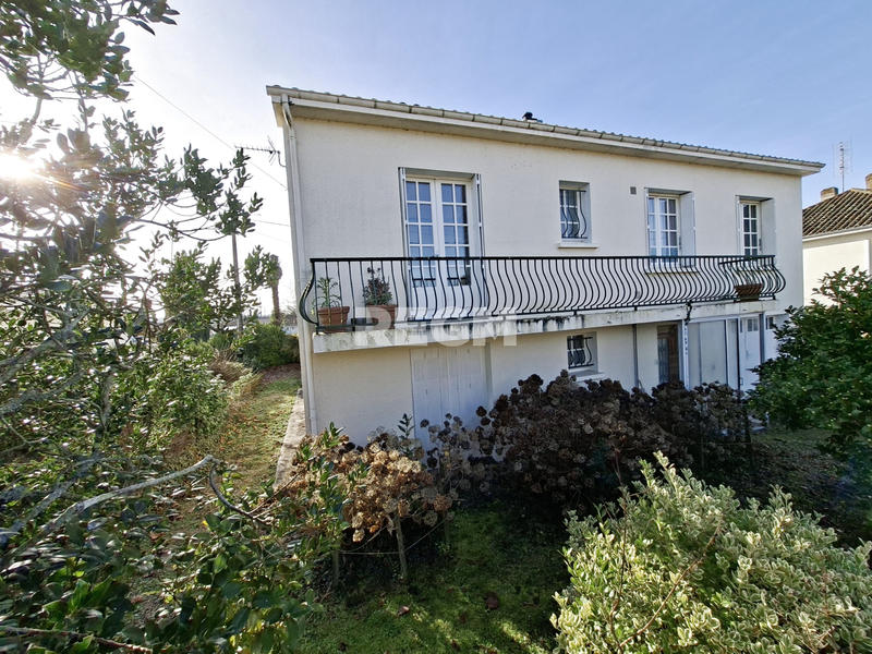 Maison de village - 84 m² - 5 pièces