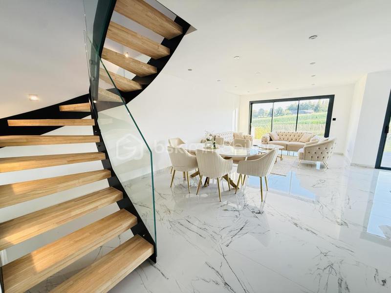 Maison - 126 m² - 6 pièces