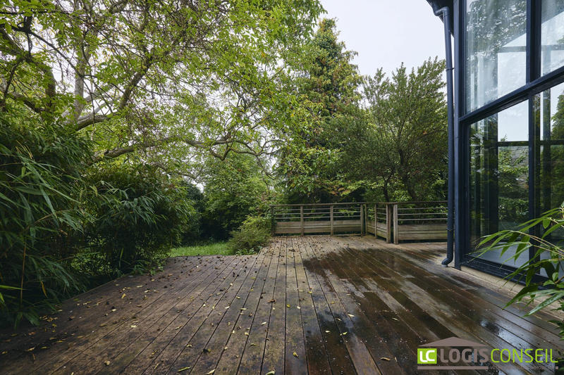 Maison contemporaine - 201 m² - 9 pièces