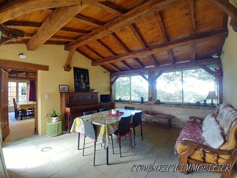 Maison - 120 m² - 6 pièces