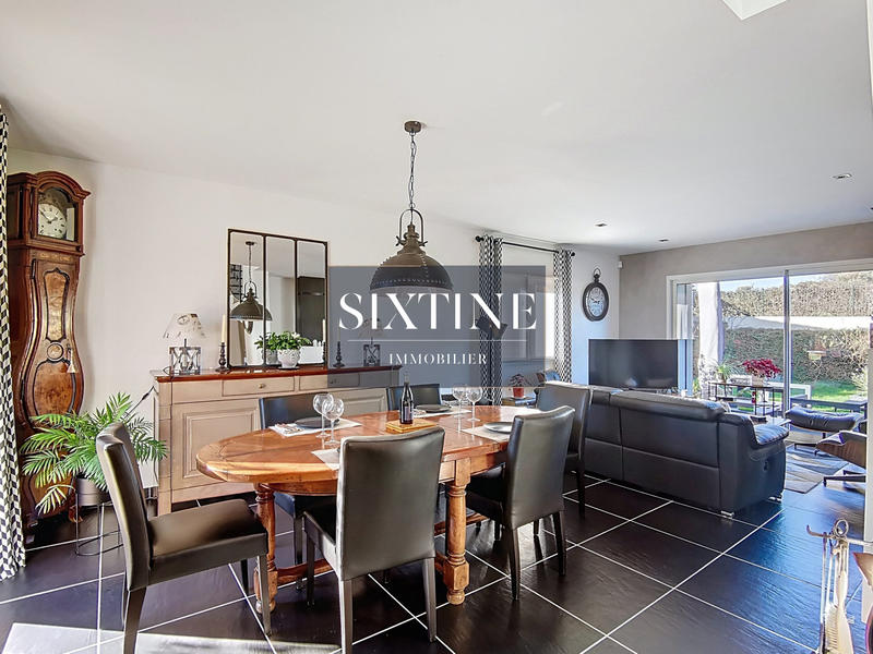 Villa - 149 m² - 8 pièces