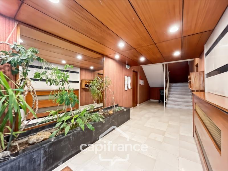 Appartement - 85 m² - 5 pièces