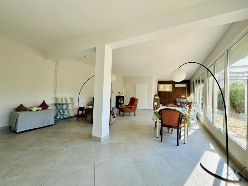 Propriété - 220 m² - 7 pièces