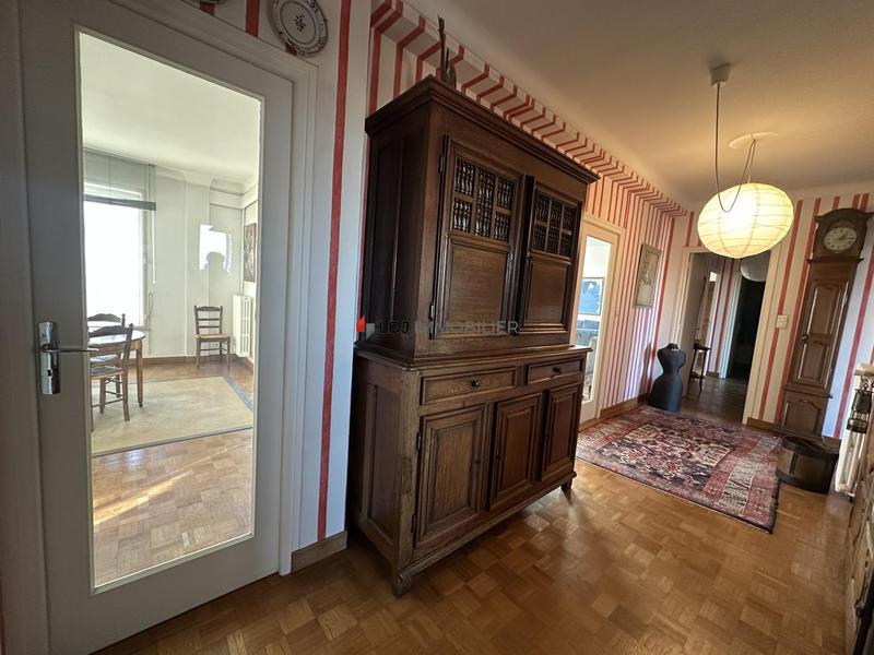 Appartement - 160 m² - 5 pièces