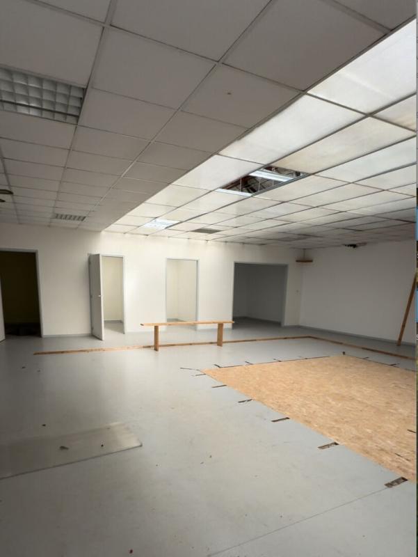 Immeuble - 1 200 m² - 22 pièces