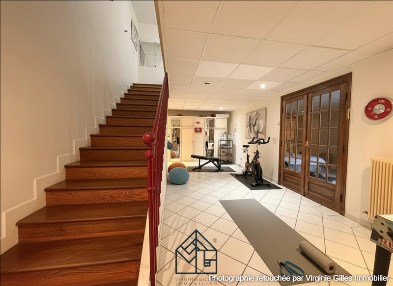 Maison - 361 m² - 10 pièces