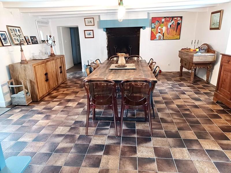 Maison - 148 m² - 7 pièces