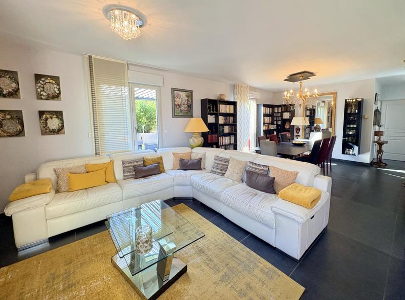 Appartement - 118 m² - 5 pièces