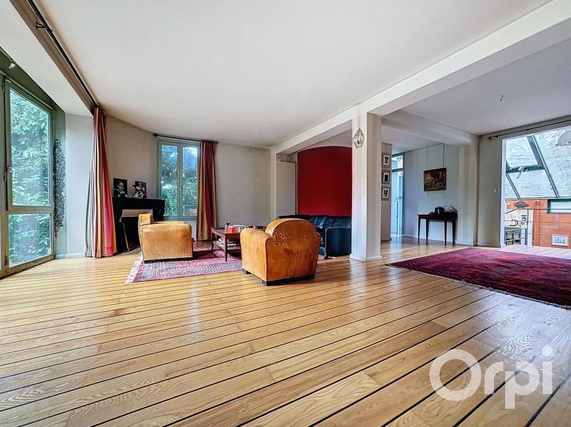 Maison - 180 m² - 6 pièces