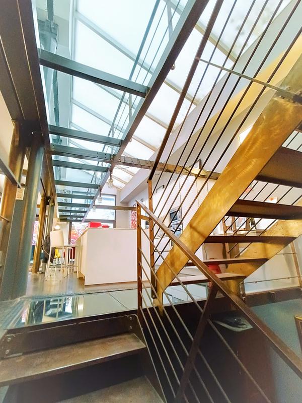 Loft - 198 m² - 7 pièces