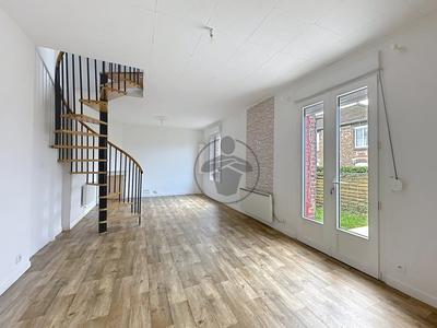 Maison - 75 m² - 4 pièces