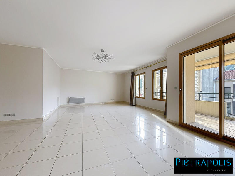 Appartement - 130 m² - 4 pièces