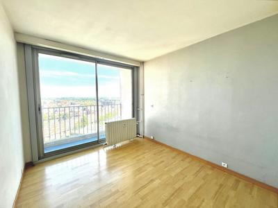 Appartement - 76 m² - 4 pièces