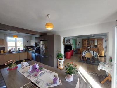 Maison - 159 m² - 7 pièces