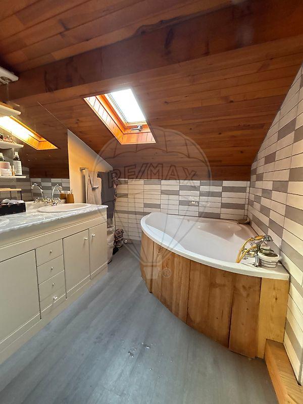 Maison - 151 m² - 7 pièces