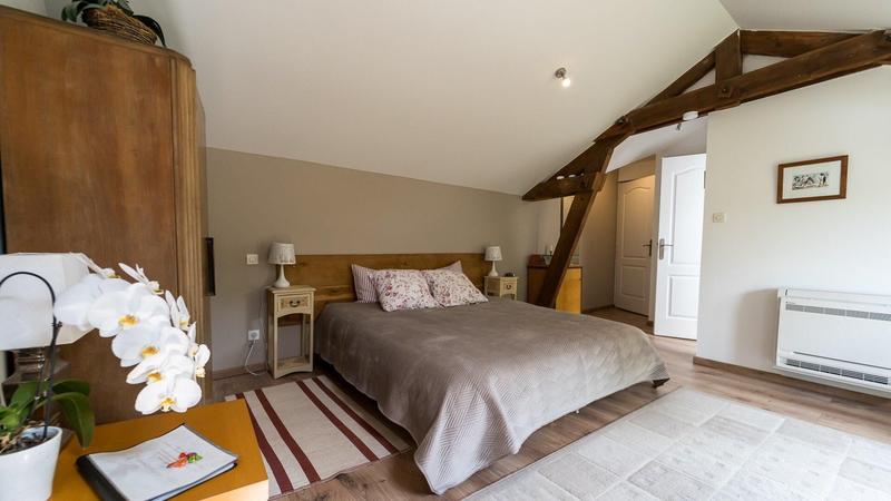 Maison - 360 m² - 10 pièces