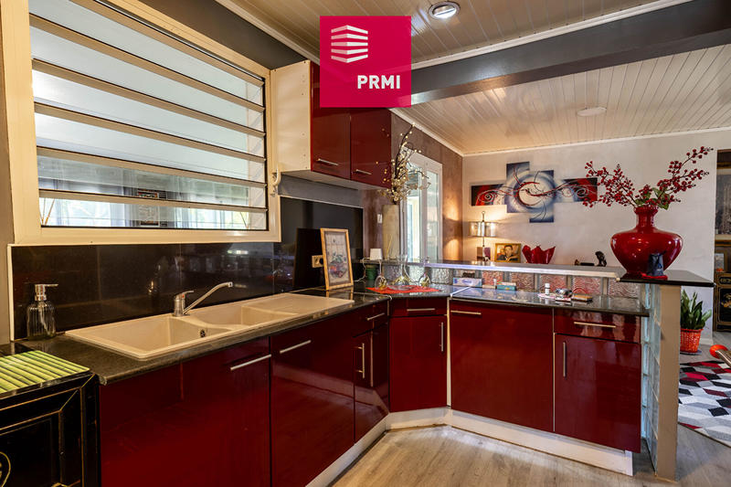 Maison - 102 m² - 6 pièces