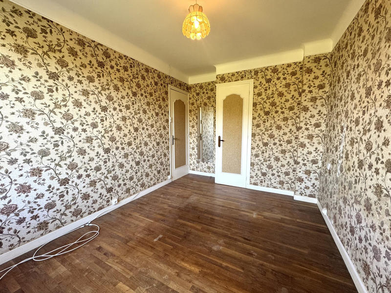 Maison - 80 m² - 5 pièces