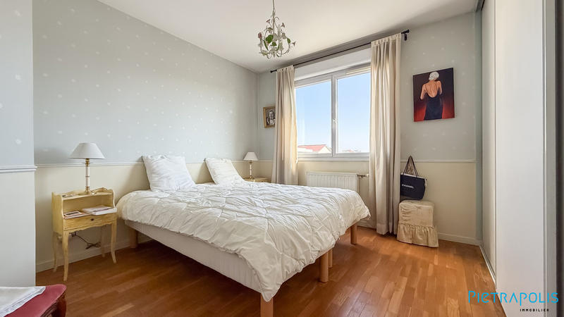 Appartement - 125 m² - 5 pièces