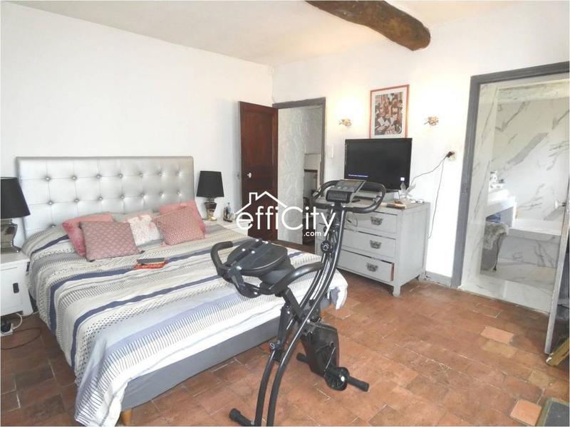 Maison - 134 m² - 7 pièces