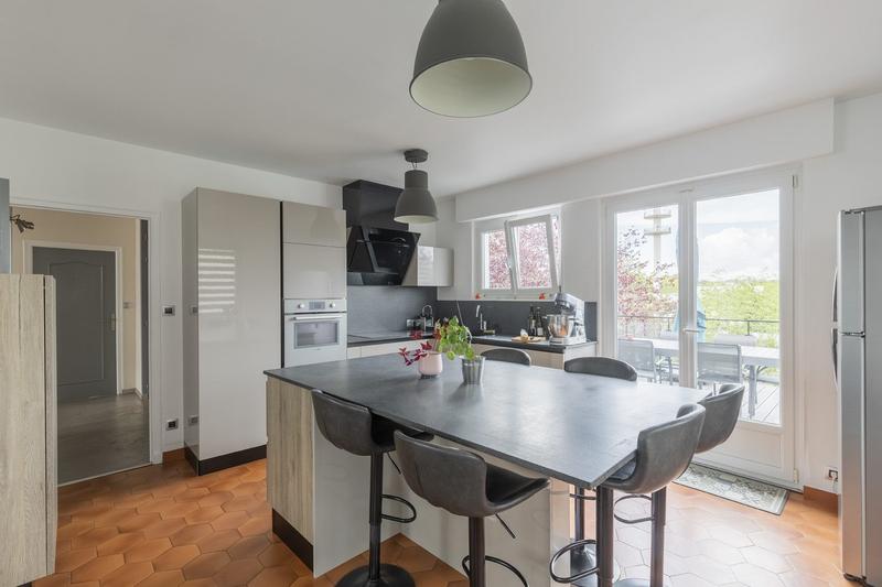 Maison - 136 m² - 7 pièces