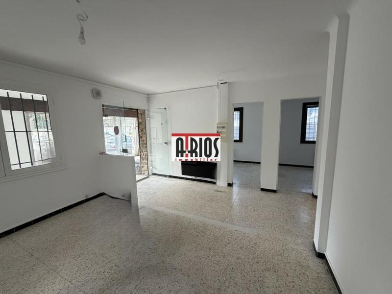 Local d'activité / Entrepôt - 109 m²