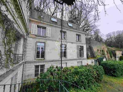 Hôtel particulier - 810 m² - 21 pièces